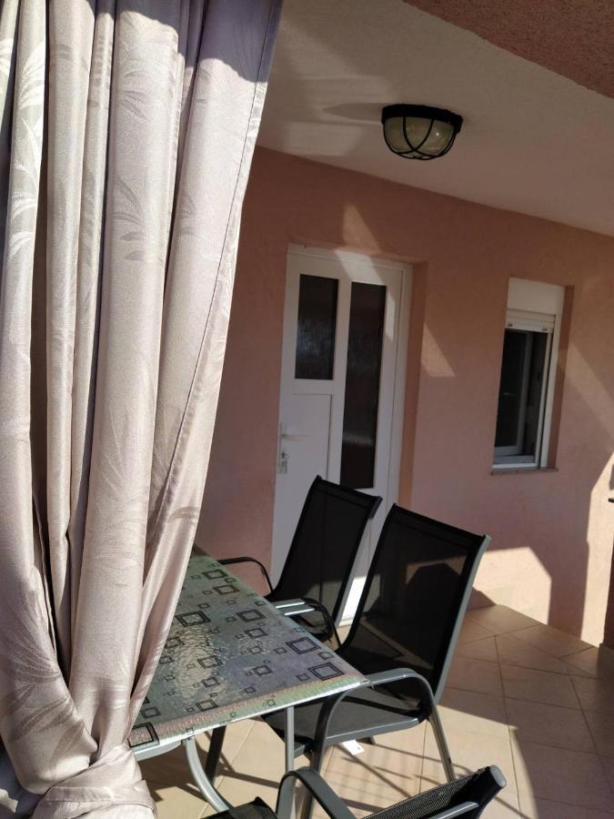 Apartmani Ruza Vir Eksteriør billede